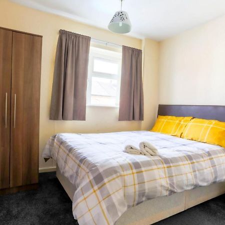 Room Near To Birmingham City Centre With Parking Esterno foto